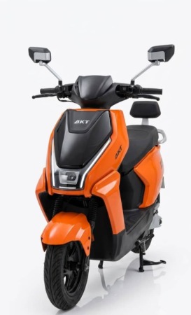 AKT RUN STABLE 2000W Electric Scooter – 72V 26Ah Graphene Battery