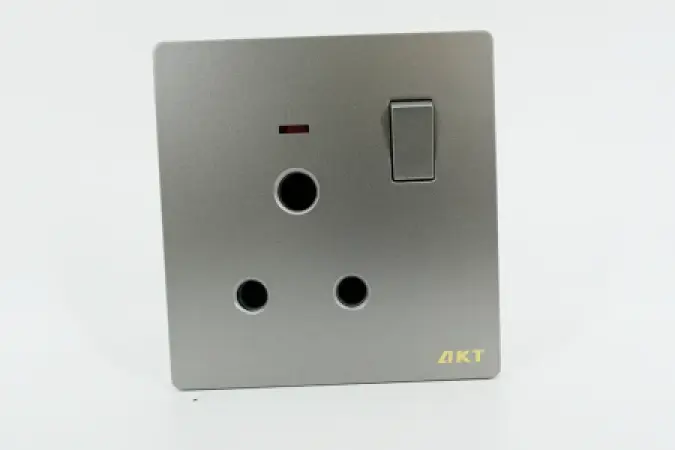 AKT 15A Switched Socket via Indicator