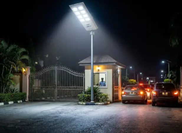 AKT LED Solar Street Light 200W – 2800Lm (Model AKT-LD21007-8T-200W)