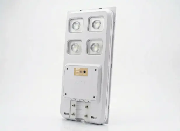AKT LED太阳能路灯 100W – 1500流明（型号 AKT-LD21007-4T-100W）