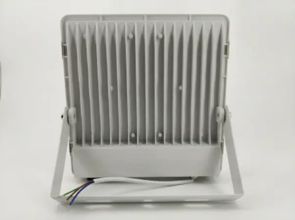 AKT 100W LED 泛光灯 IP66 防水 9000流明