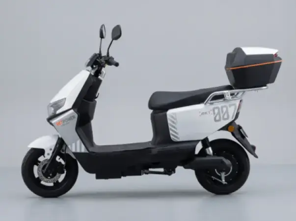 AKT 1500W Electric Scooter – 72V 26Ah Graphene Battery