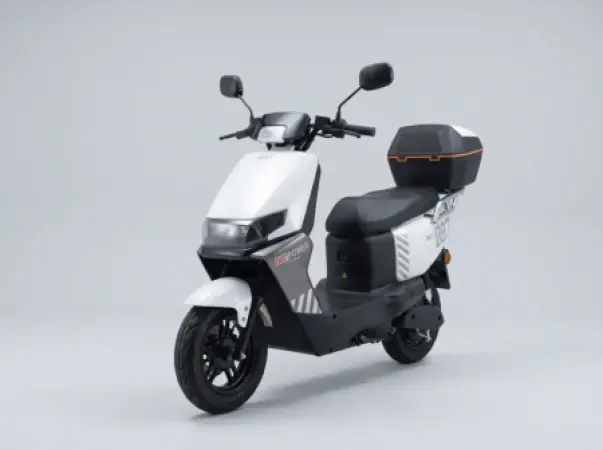 Scooter électrique AKT 1500W – Batterie au graphène Tianneng 72V 26Ah