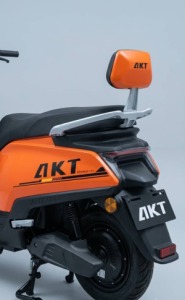 AKT RUN STABLE 2000W Electric Scooter – 72V 26Ah Graphene Battery